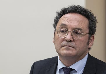 Estupor de jueces y fiscales por la «anomalía» de que siga en el cargo