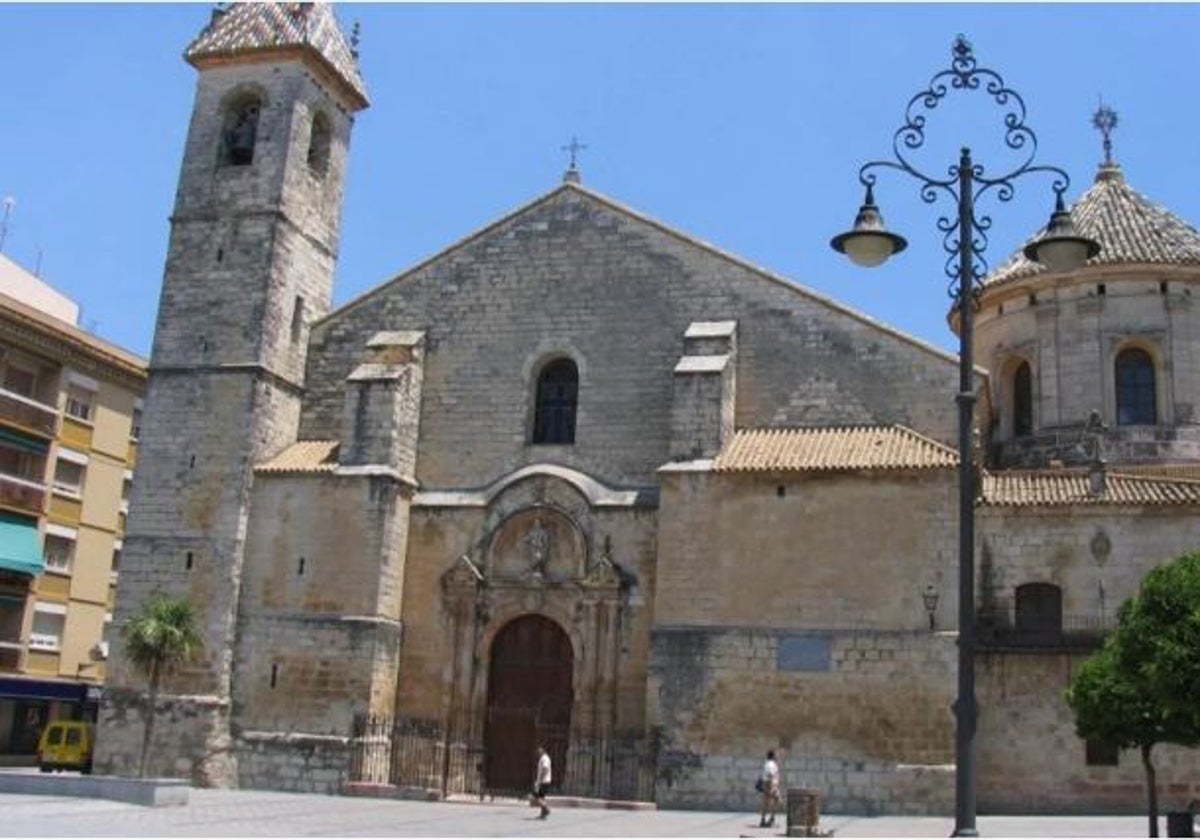 Fachada exterior de la iglesia de San Mateo en Lucena