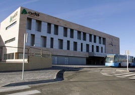 Transportes ampliará en más de 300 plazas el aparcamiento de la estación de Segovia-Guiomar y mejorará sus accesos