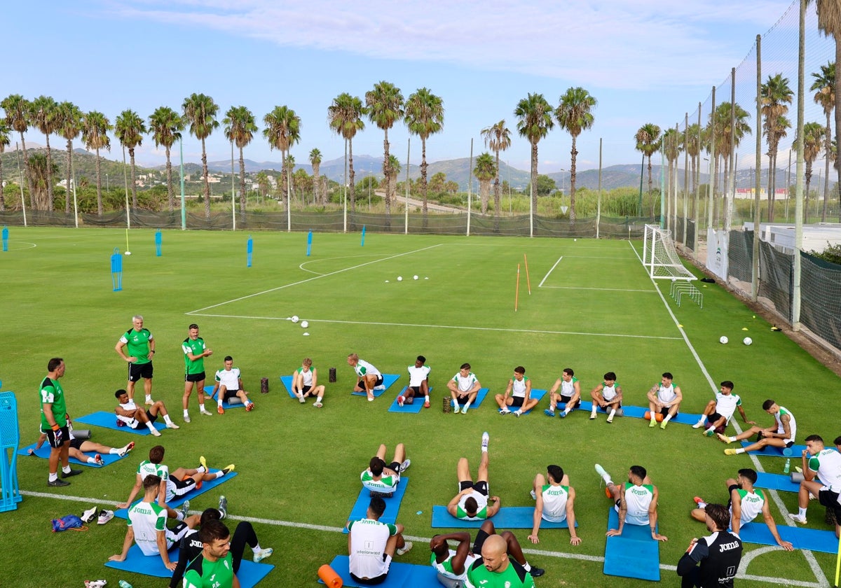 El Córdoba CF en su 'stage' de concentración en Oliva