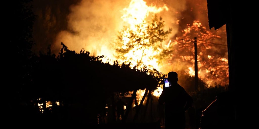 La Xunta cree que el peor incendio del verano en Galicia fue intencionado: cinco focos prendidos casi a la vez