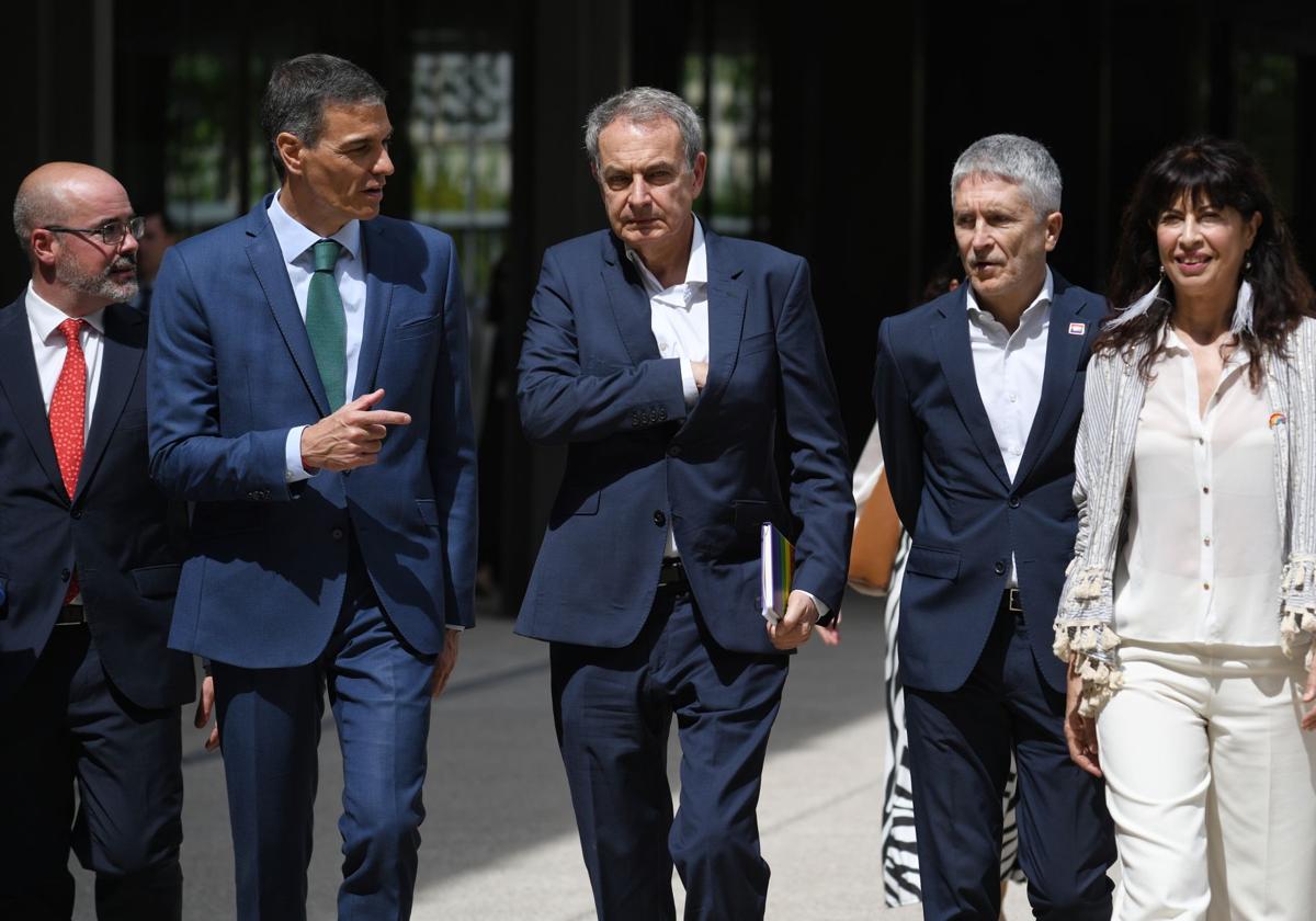 Sánchez, Zapatero y Grande-Marlaska, en un acto de este mes