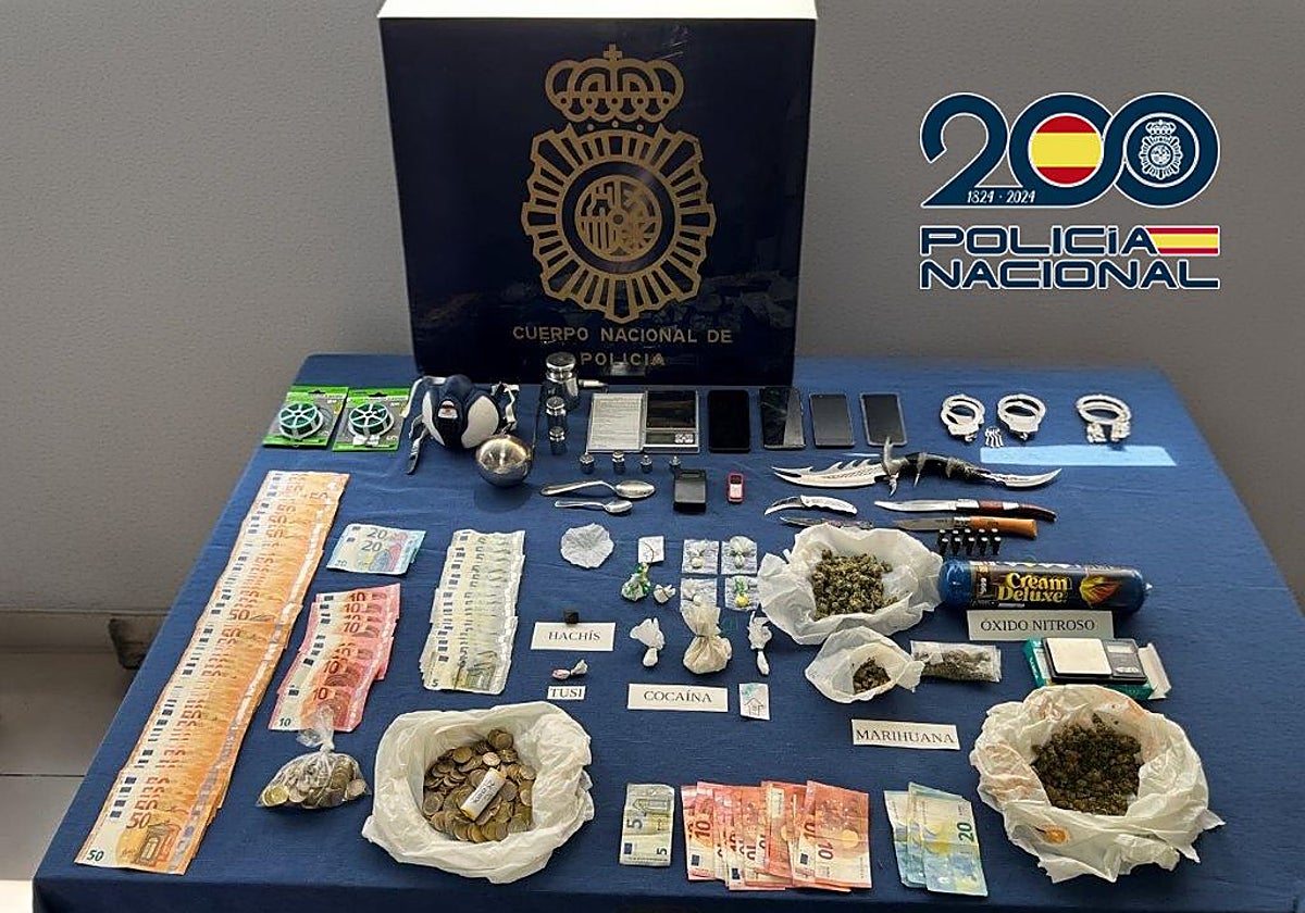 Imagen de los efectos intervenidos por la Policía Nacional en los cuatro domicilios de Castellón