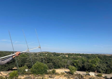 Imagen secundaria 1 - Técnicos realizando el seguimiento del lince Uraclio
