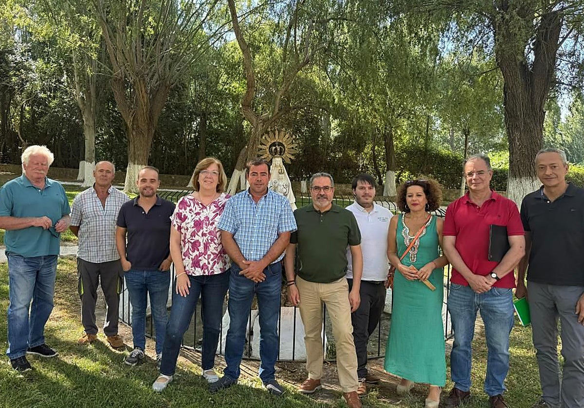 El director general de Desarrollo Rural, José Juan Fernández Zarco, y la delegada provincial del ramo en Ciudad Real, Amparo Bremard, vistaron ambas localidades