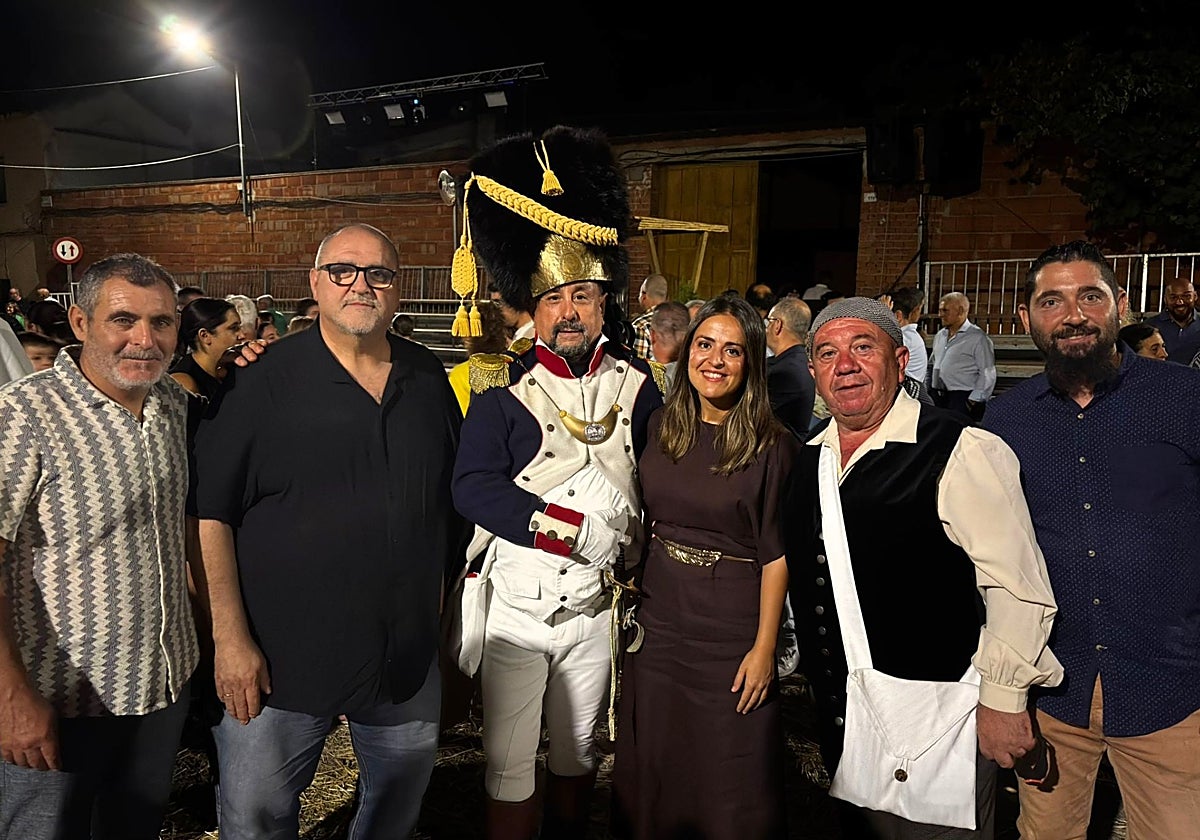 María Castaño, en Camuñas, tras asistir al Juramento del guerrillero