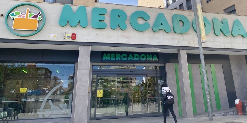 Mercadona abre este domingo 3 de agosto supermercados con un horario especial