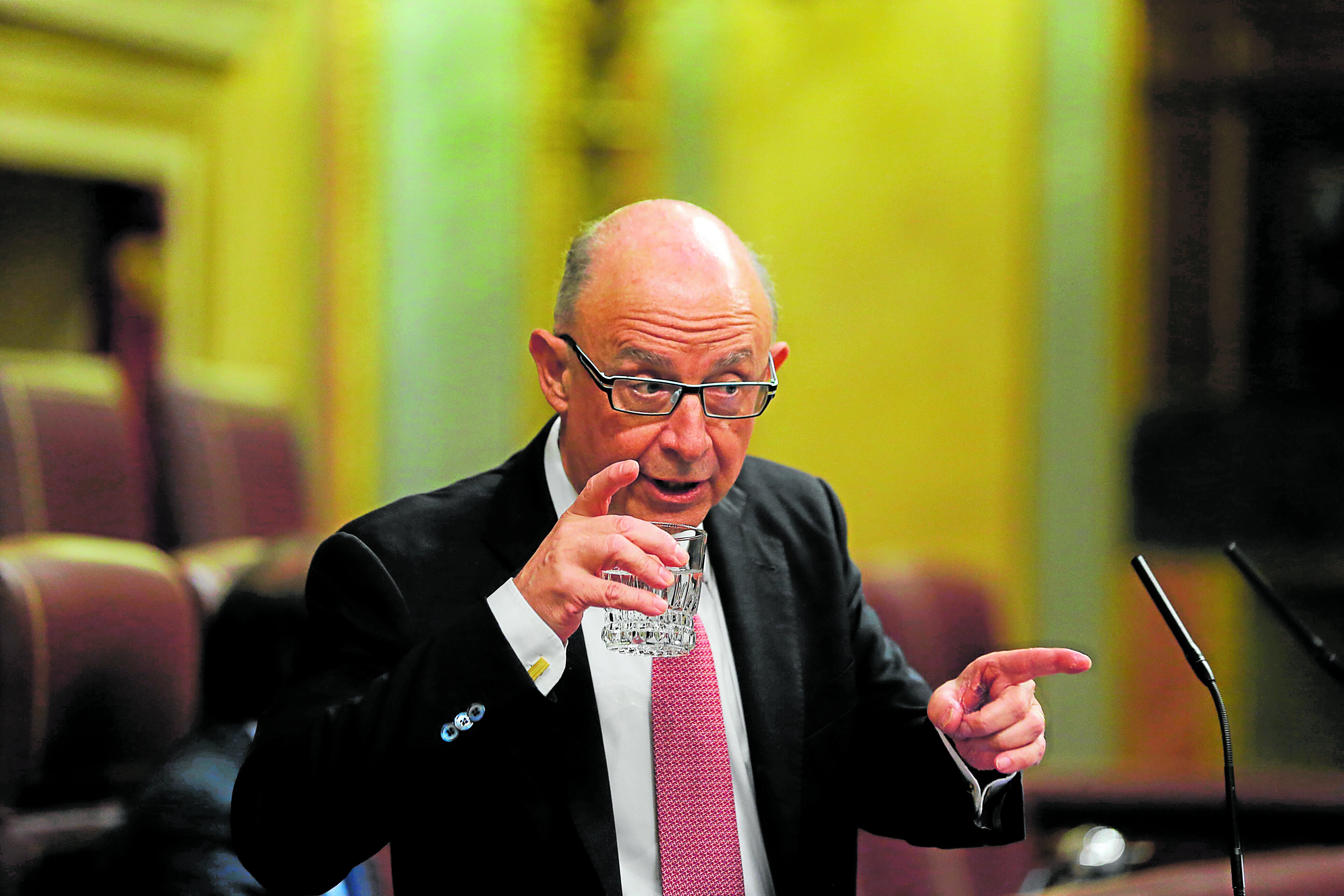 La ausencia de una regulación sobre lobbies abre la puerta a otro caso Montoro