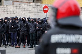 Los jóvenes aberzales más radicales resucitan la 'kale borroka'