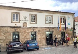 El PP presenta una moción de censura en Fisterra con el apoyo de un edil díscolo de Alternativa dos Veciños