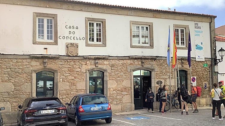 El PP presenta una moción de censura en Fisterra con el apoyo de un edil díscolo de Alternativa dos Veciños