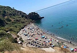 Estas son las playas de Málaga en las que te pueden multar por poner la sombrilla antes de las 8 de la mañana