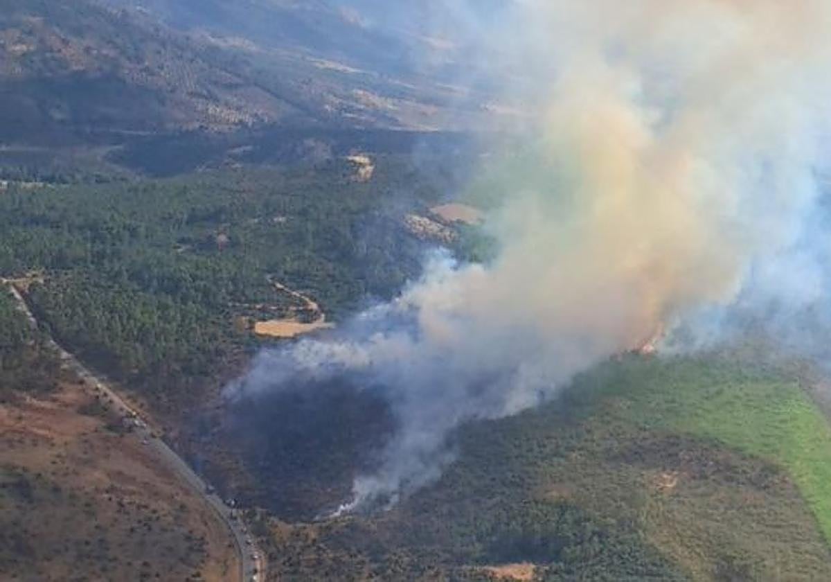 Vista aérea del incendio de Salobre (Albaete)