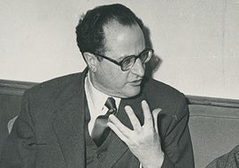 A la izquierda, Pepín Fernández