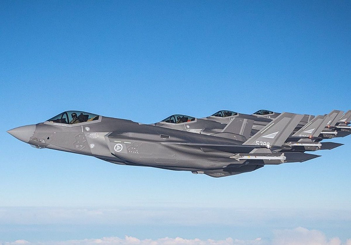 Cuatro aviones estadounidenses del modelo F-35