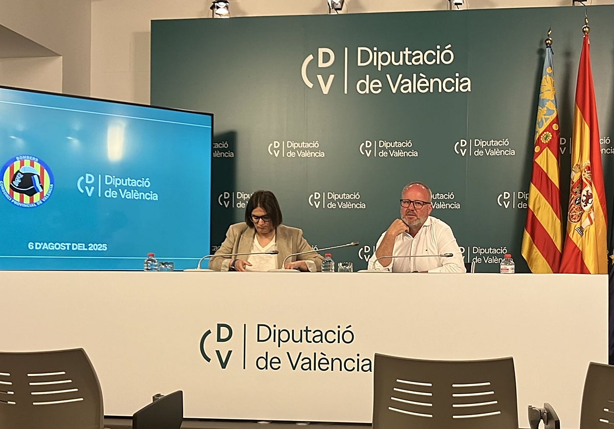 Imagen de la comparecencia de Laura Sáez y Avelino Mascarell en la Diputación de Valencia