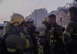El fuego da cierta tregua en Galicia mientras la policía cerca a más incendiarios
