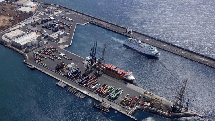 Los  polizones a bordo del armador que desembarcó en el puerto de Arrecife (Lanzarote) pasan a disposición judicial