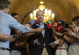 El PP catalán expresa su «respeto total» a la decisión del partido en Jumilla