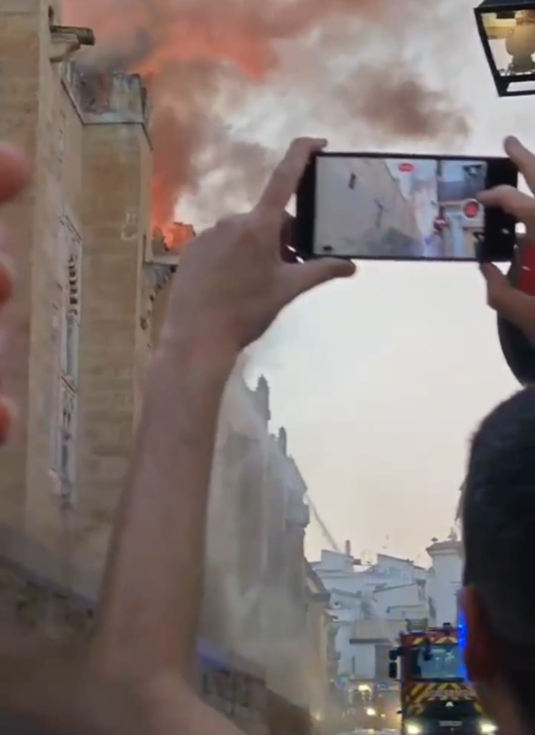 Las imágenes del inquietante incendio en la Mezquita de Córdoba