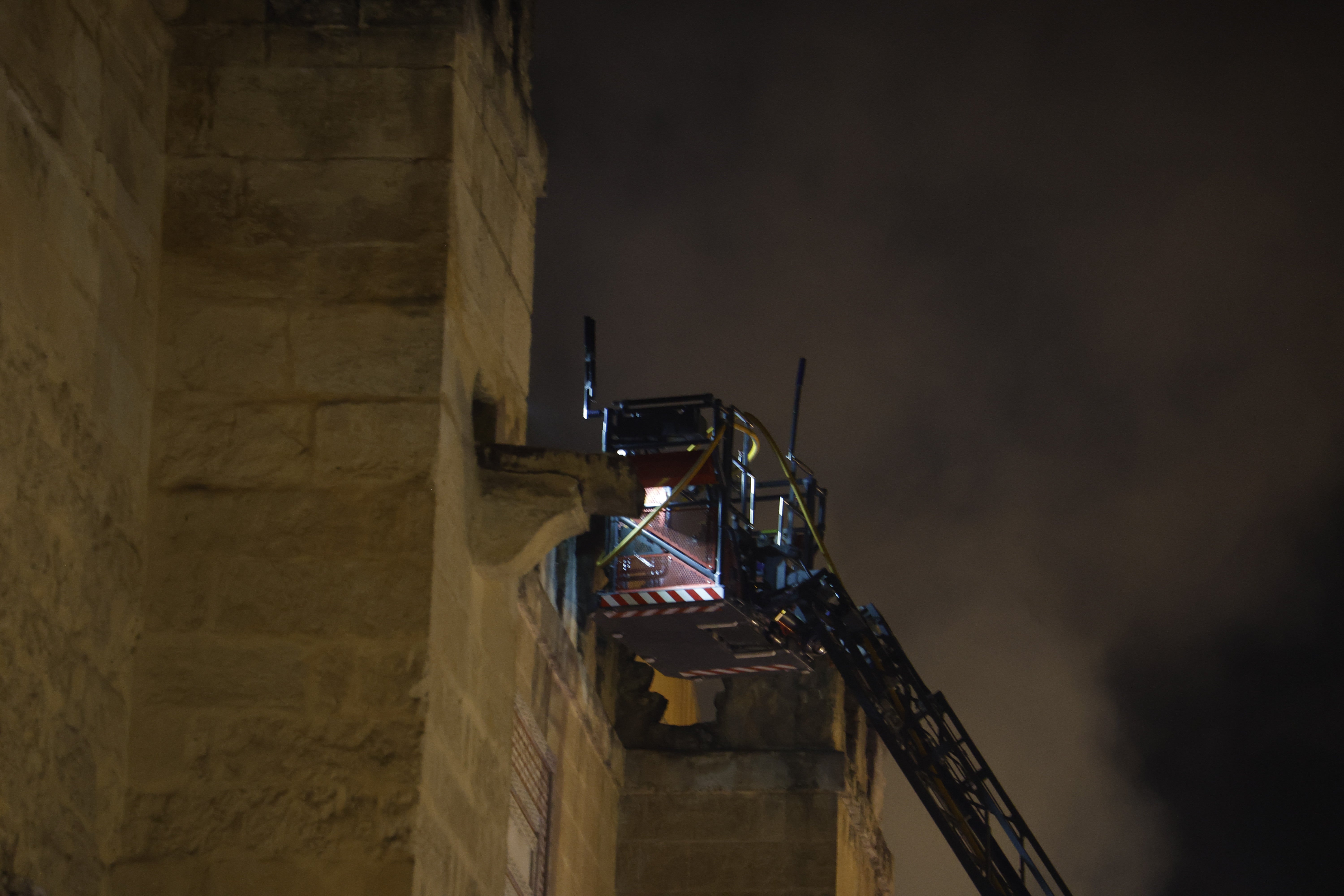 Las imágenes del inquietante incendio en la Mezquita de Córdoba