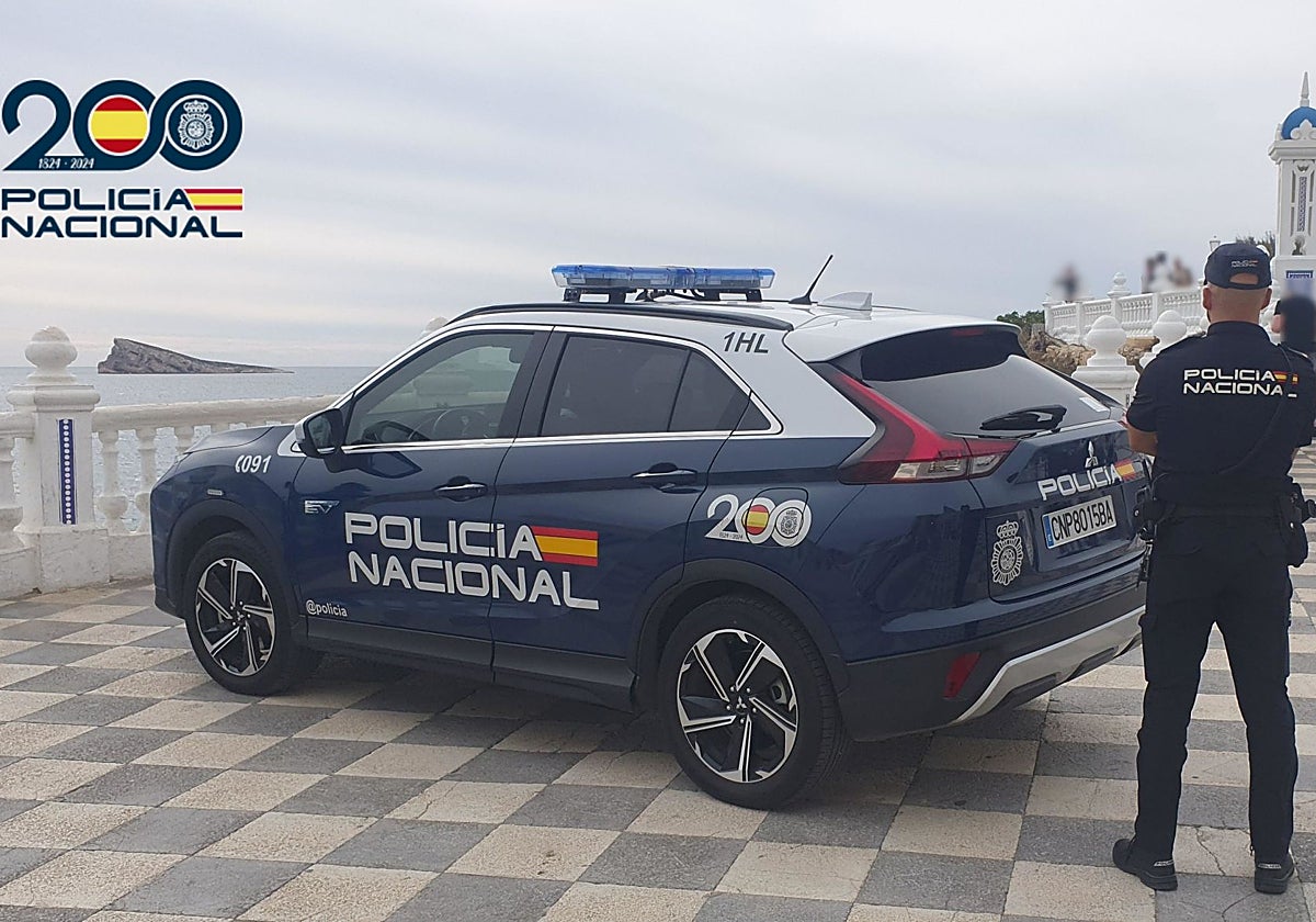Imagen de archivo de un agente de Policía Nacional en Benidorm