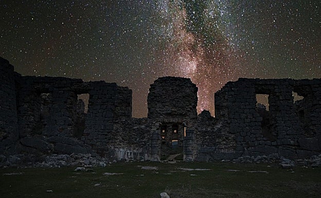 Cielos sobre el castillo de San Leonardo (Soria)