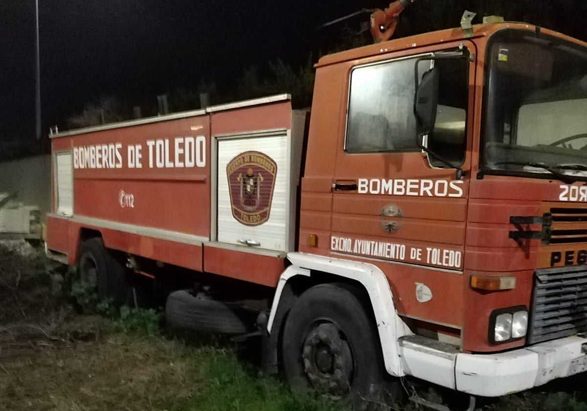 Camión de Bomberos que el Ayuntamiento tiene en venta