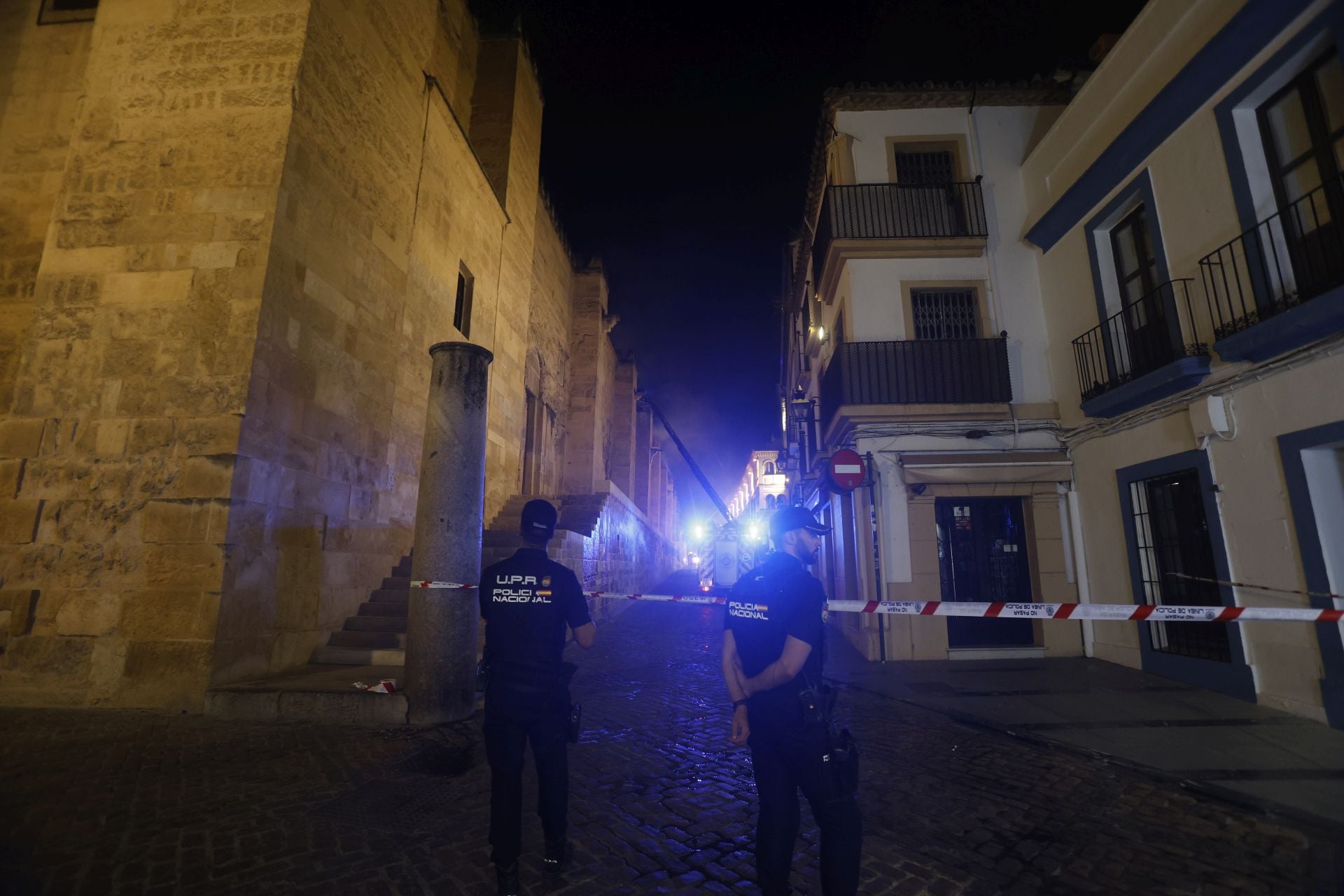 Las imágenes del inquietante incendio en la Mezquita de Córdoba