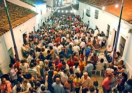 Sangría, charanga y tradición: Higuera de la Sierra celebra sus fiestas de San Antonio