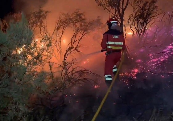 Los alcaldes de los pueblos afectados por los incendios en León: «Es la mayor catástrofe ocurrida en Las Médulas en muchísimos años»