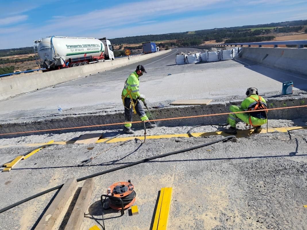 Transportes adjudica por 5,15 millones el mantenimiento de puentes, pasarelas y pasos peatonales de carreteras en Castilla-La Mancha