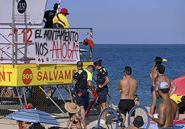 Los socorristas de Barcelona piden responsabilidad al consistorio: «Las playas están muy llenas»