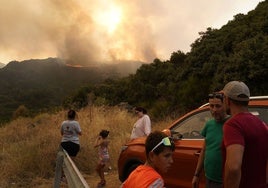 Otro fuego en León obliga al desalojo de más de 2.100 vecinos
