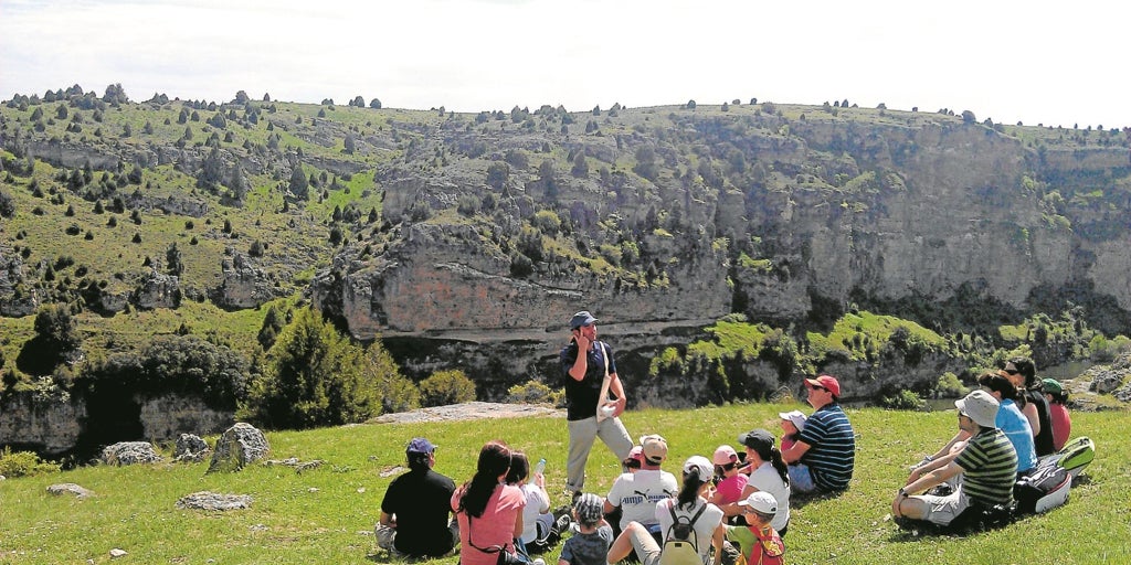 La  huida  del turismo masivo y las fiestas «llenan» los alojamientos rurales en el puente de agosto