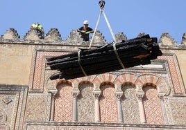 Los trabajos en la Mezquita-Catedral de Córdoba este martes, en imágenes