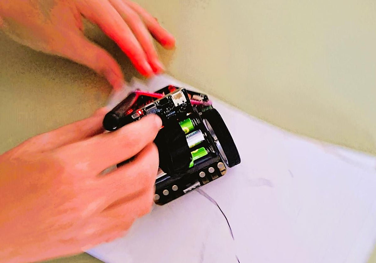 El ejecutivo regional desea llegar a 22.000 alumnos en formación en competencia digital antes de Marzo de 2026