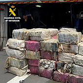 Interceptado un remolcador al oeste de Canarias con tres toneladas de cocaína