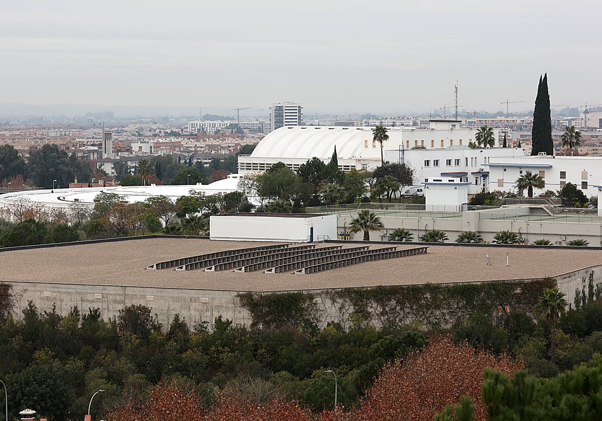 Depósitos e instalaciones de Villa Azul en la zona de El Brillante, una de las dotaciones claves de Emacsa en el abastecimiento de Córdoba