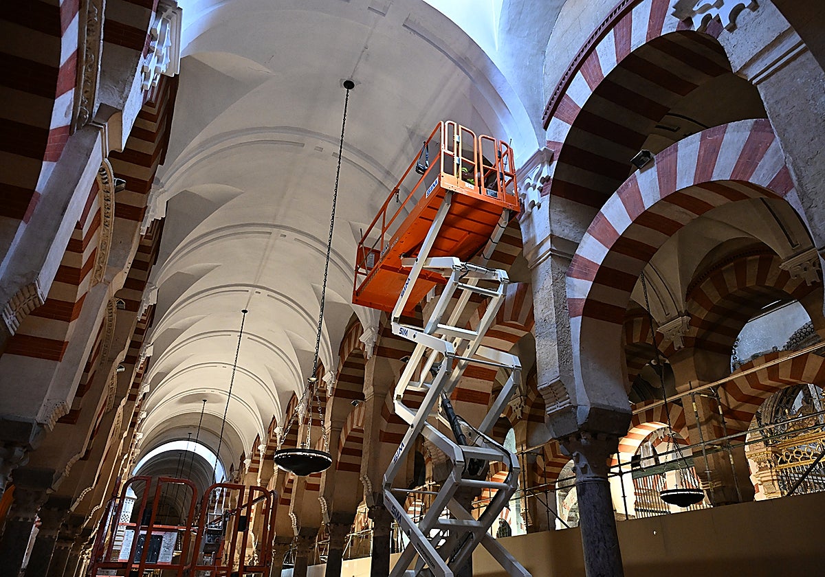 Obras en el interior de la Mezquita de Córdoba