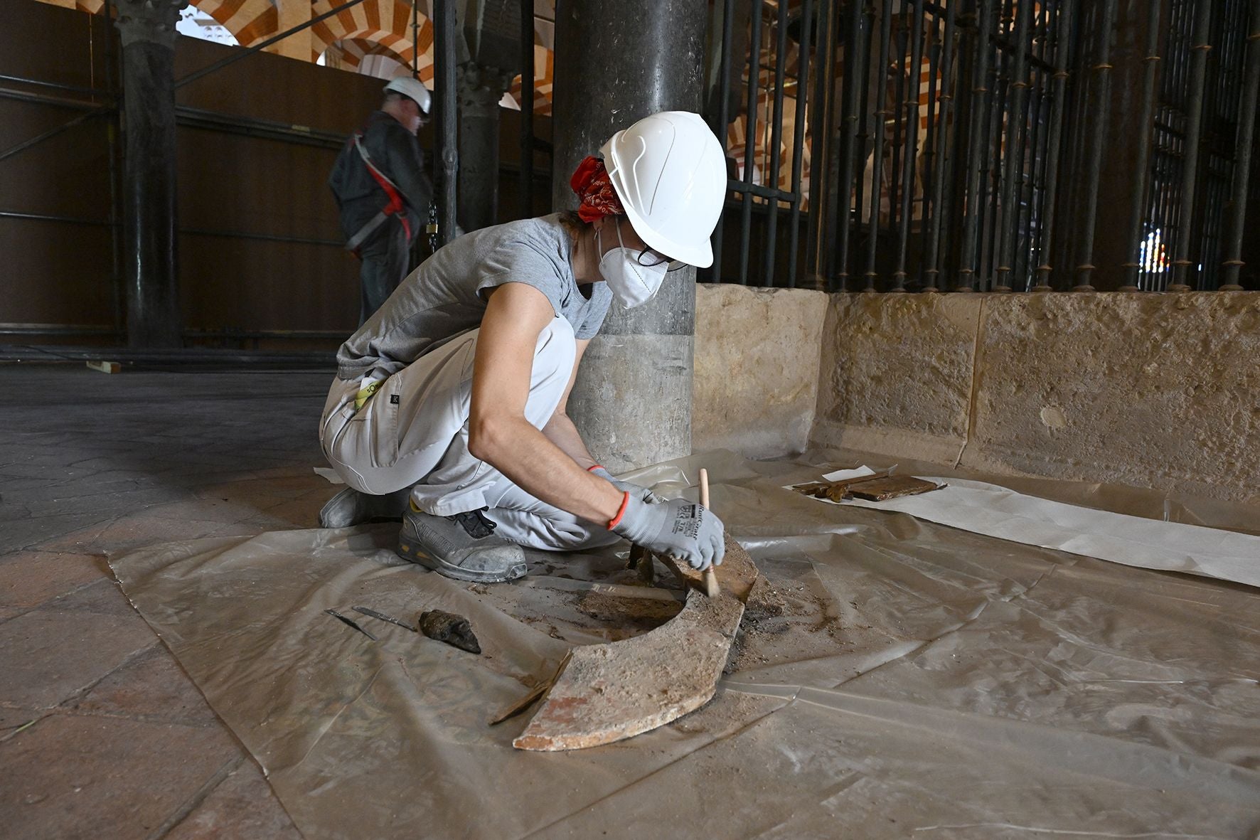 Así avanzan las obras en el interior de la Mezquita de Córdoba tras el incendio