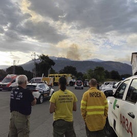 Los irreductibles de Cabezabellosa: una quincena de vecinos se atrinchera en un pueblo de Cáceres