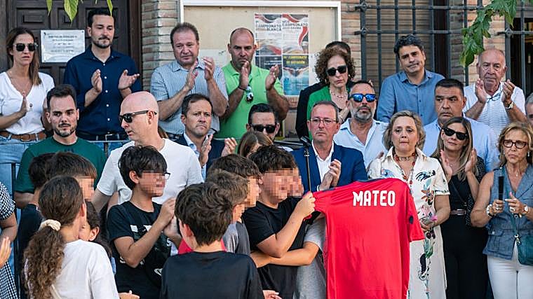 Homenaje del pueblo de Mocejón el día del homicidio por la tarde, 18 de agosto de 2024