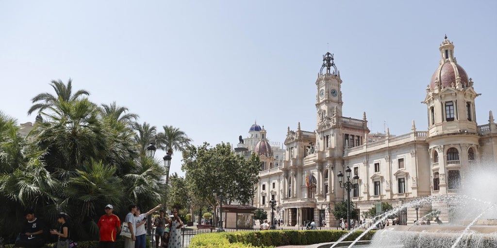 Emergencias decreta la alerta roja por temperaturas máximas en varias zonas de Valencia