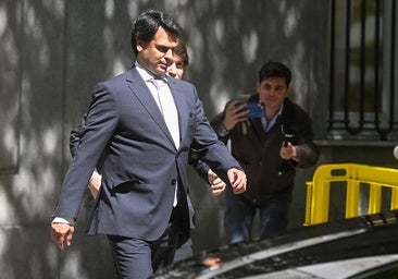 La juez que investiga a la pareja de Ayuso se jubila este lunes dejándole a un paso del banquillo