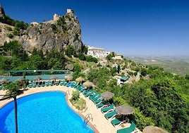 Daniel Sánchez, alcalde de La Iruela (Jaén): «Hay noches en que hemos tenido que cortar el agua»