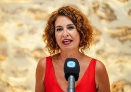 María Jesús Montero seguirá compaginando su «doble tarea» de vicepresidenta y líder del PSOE-A el tiempo que crea «necesario»