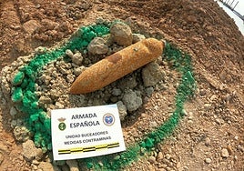 La Armada neutraliza una bomba de aviación con 5 kilos de TNT «intacto» hallada en el Puerto de Valencia