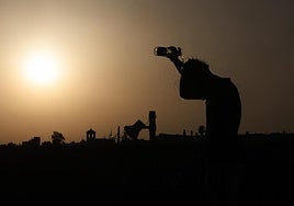 Muere un hombre de 77 años por un golpe de calor mientras paseaba en La Rambla