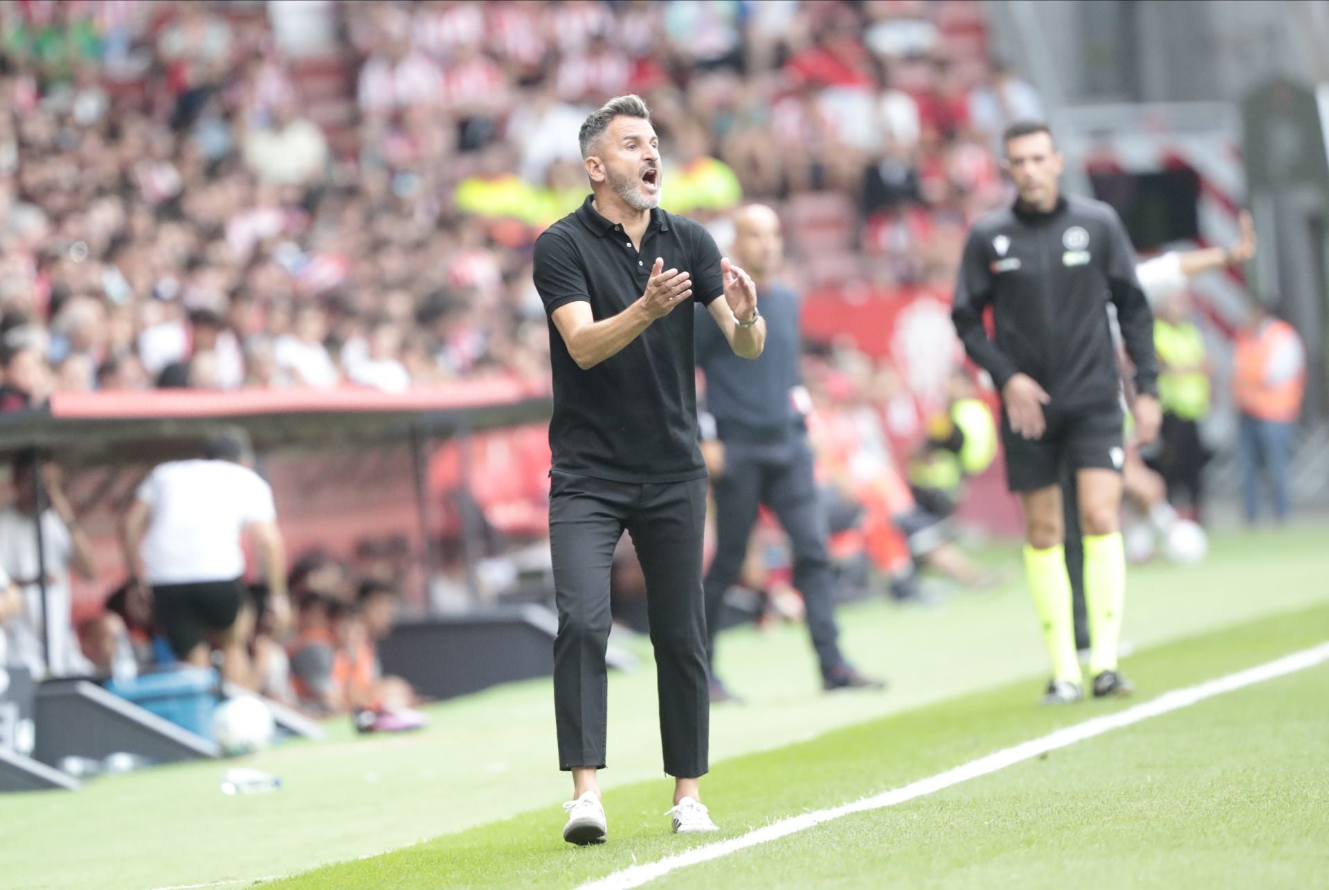 La derrota del Córdoba en Gijón, en imágenes